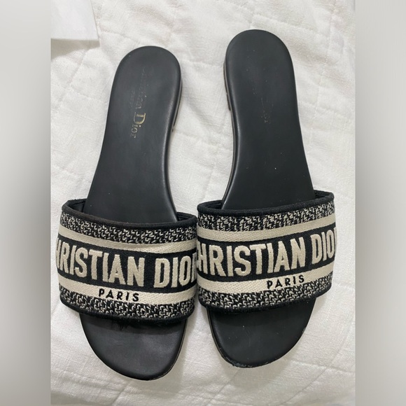 Christian Dior Dway sandals *Authentic* - Picture 15 of 15